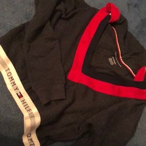 Tommy hilifiger cropped hoodie